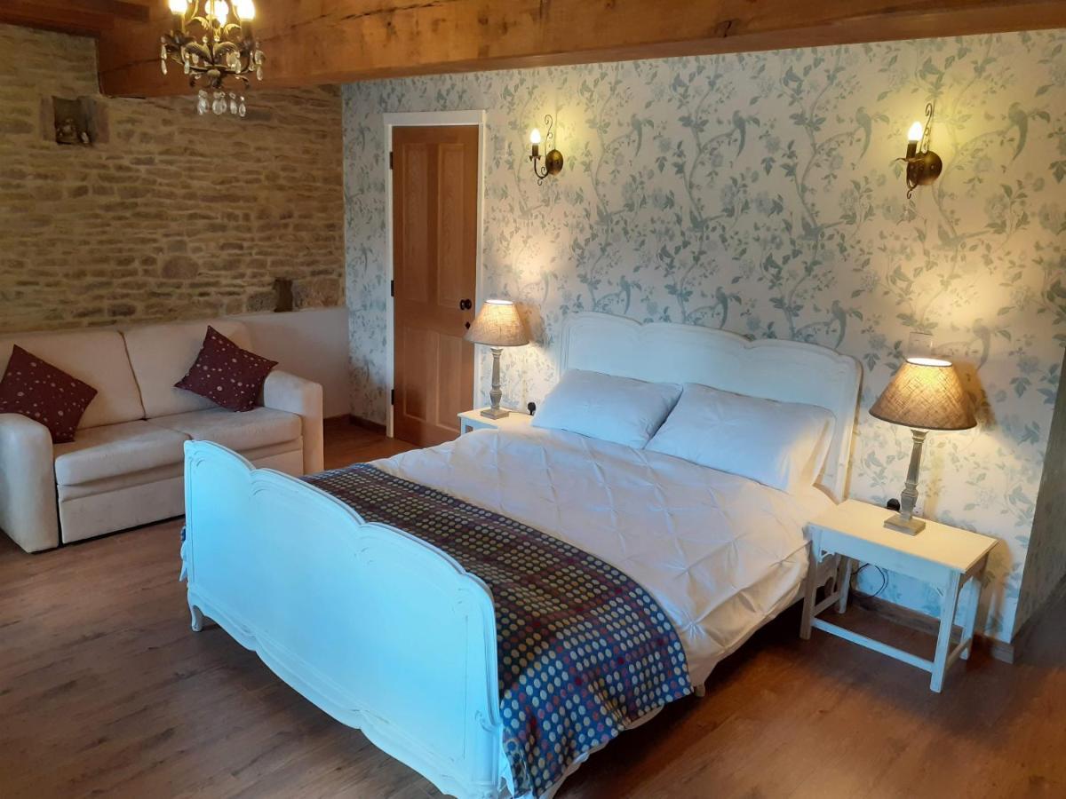 The Byre North End Farm Bed and Breakfast Ashton Keynes Εξωτερικό φωτογραφία